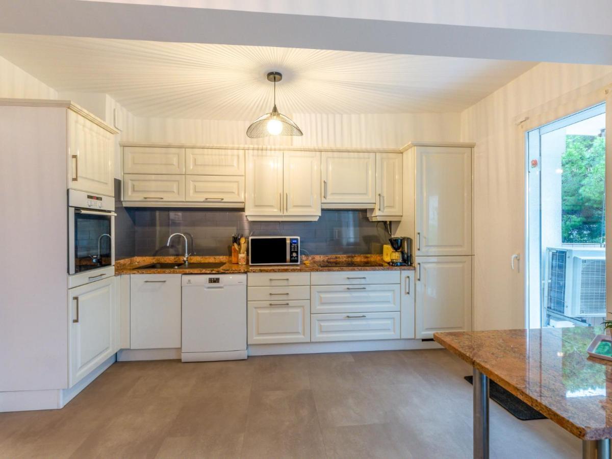 Appartement Le Goeland By Interhome Fréjus